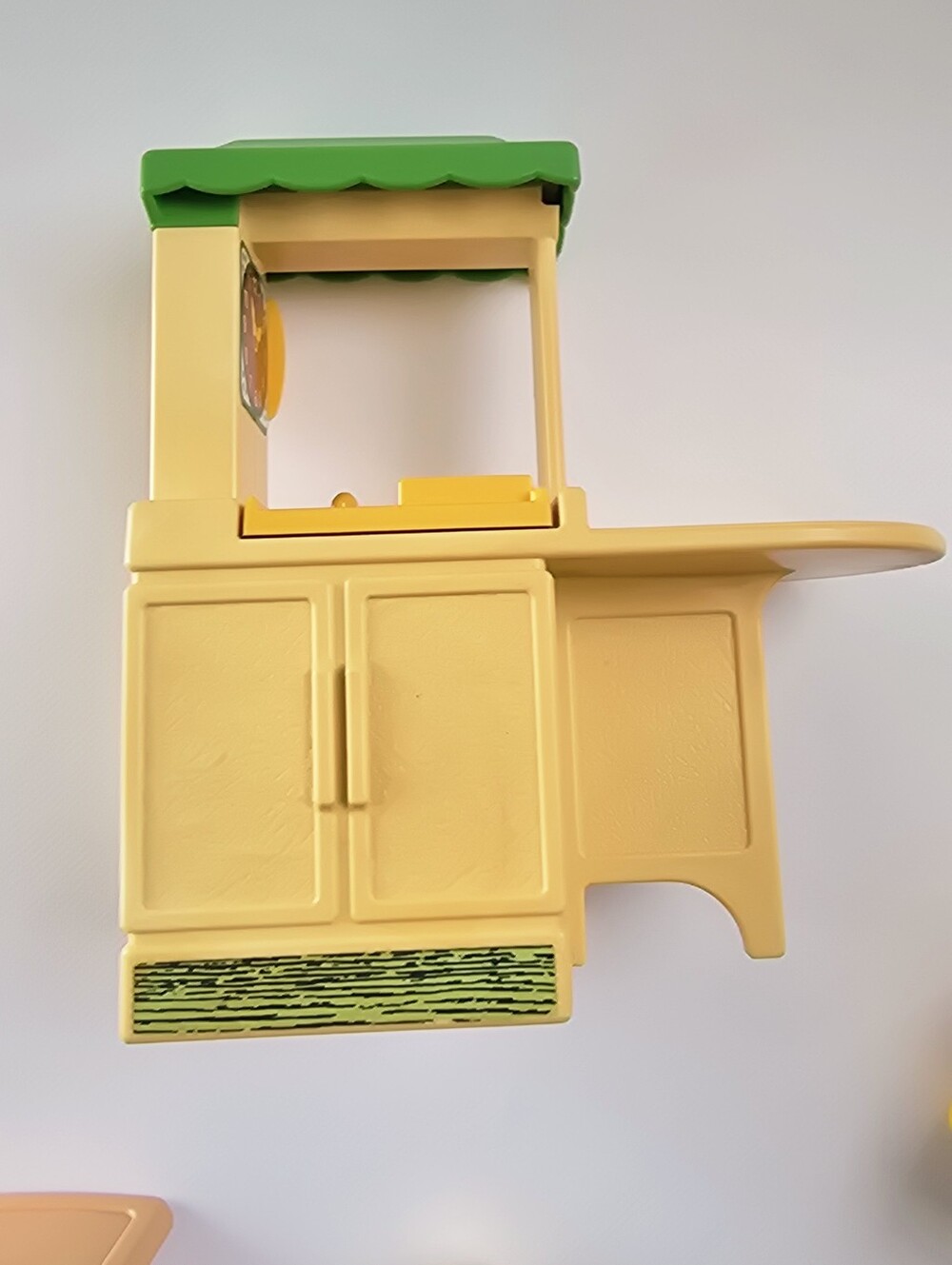 Vintage Little Tikes Place Dollhouse Family Figures Kitchen Furniture Lot - Picture 11 of 16
